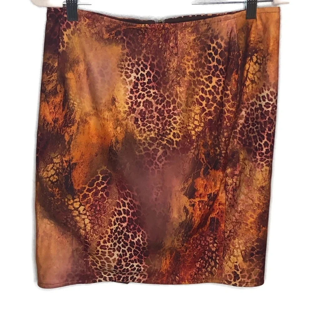 Linda Segal woman’s skirt size 10.  21 1/2 inches